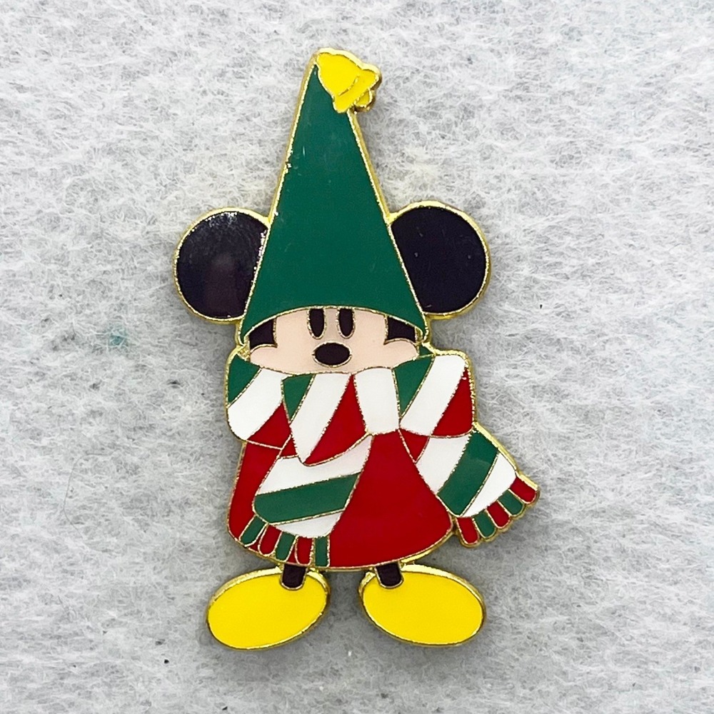 🔮 5/$25 Disney Festive Winter Lil Ring Ring in Holiday Scarf Mickey Pin